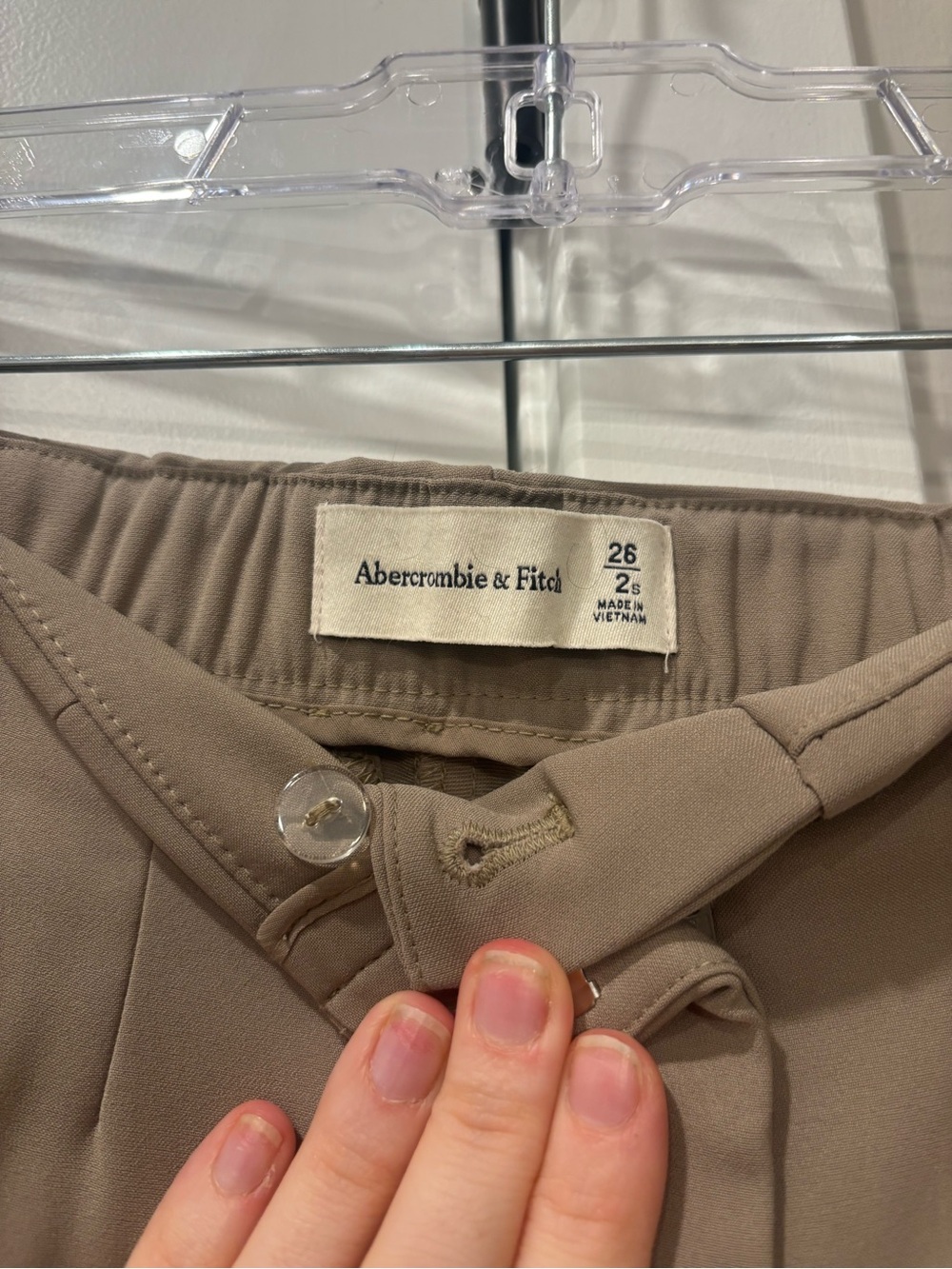 Abercrombie & Fitch Women's Beige Straight-Leg Trousers - Picture 3 of 4